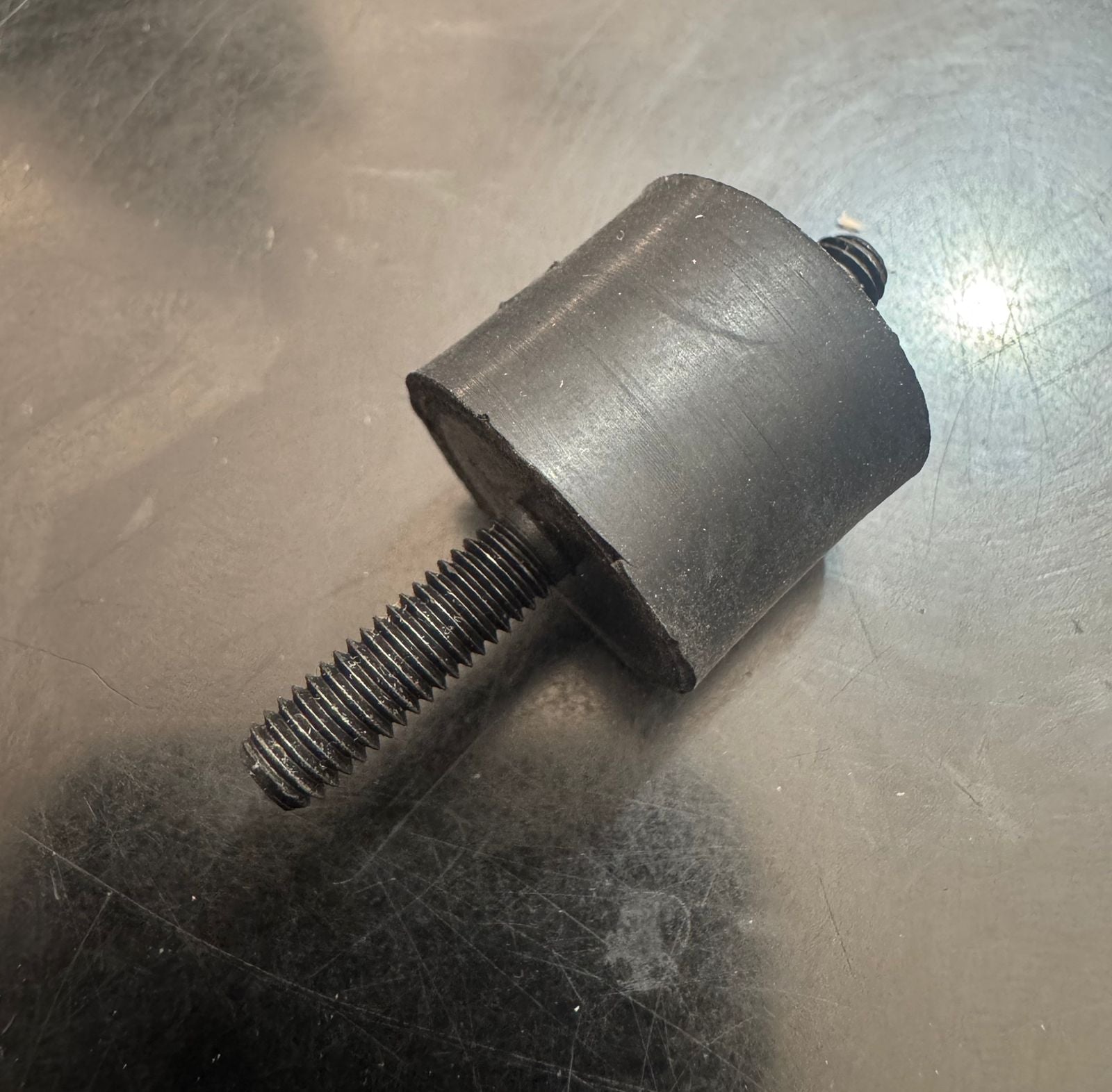 Amortiguador Soporte de tanque Truper DES-63